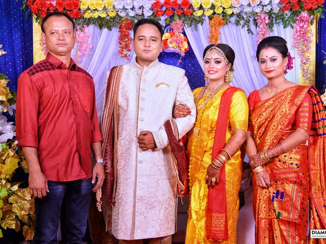 Mandipan and Lipika&apos;s wedding in Nagaon, Assam 170