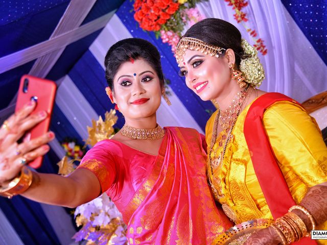 Mandipan and Lipika&apos;s wedding in Nagaon, Assam 171