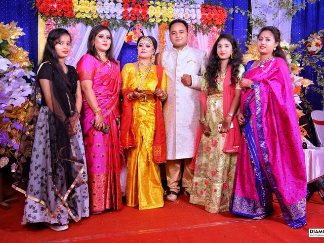 Mandipan and Lipika&apos;s wedding in Nagaon, Assam 172