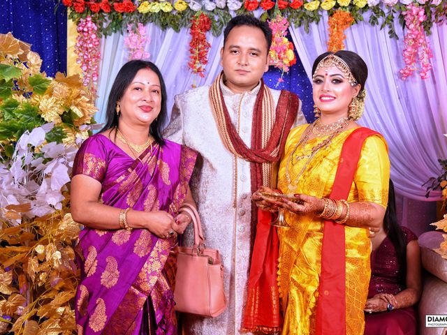 Mandipan and Lipika&apos;s wedding in Nagaon, Assam 180