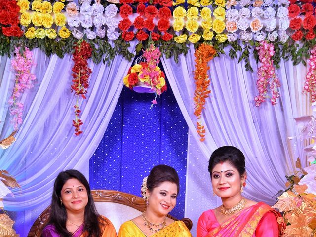 Mandipan and Lipika&apos;s wedding in Nagaon, Assam 182