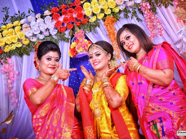 Mandipan and Lipika&apos;s wedding in Nagaon, Assam 184