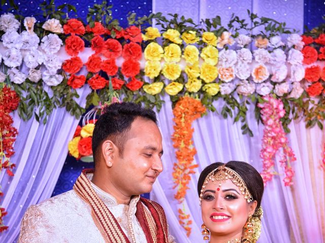 Mandipan and Lipika&apos;s wedding in Nagaon, Assam 185
