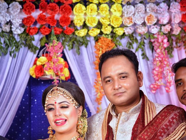 Mandipan and Lipika&apos;s wedding in Nagaon, Assam 190