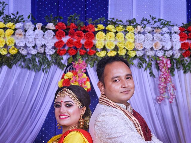 Mandipan and Lipika&apos;s wedding in Nagaon, Assam 197