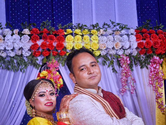 Mandipan and Lipika&apos;s wedding in Nagaon, Assam 198