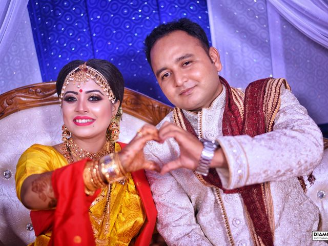 Mandipan and Lipika&apos;s wedding in Nagaon, Assam 199