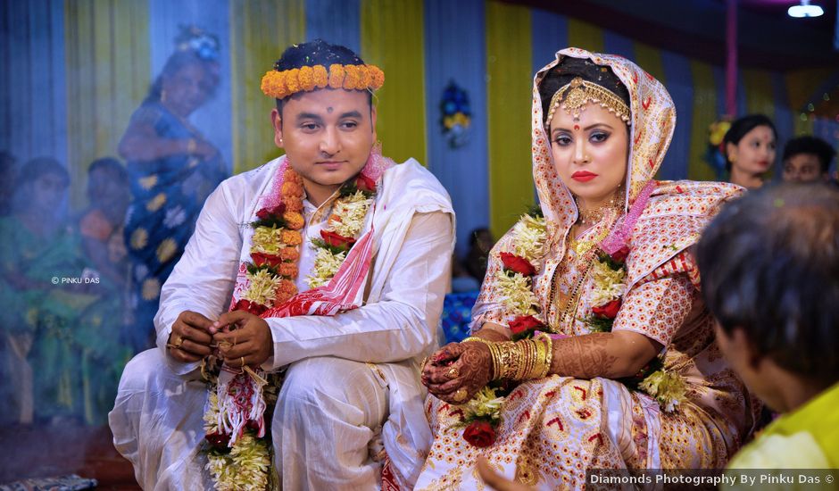 Mandipan and Lipika's wedding in Nagaon, Assam