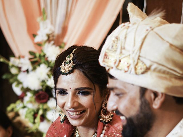 Pooja and Sandeep&apos;s wedding in Noida, Delhi NCR 23