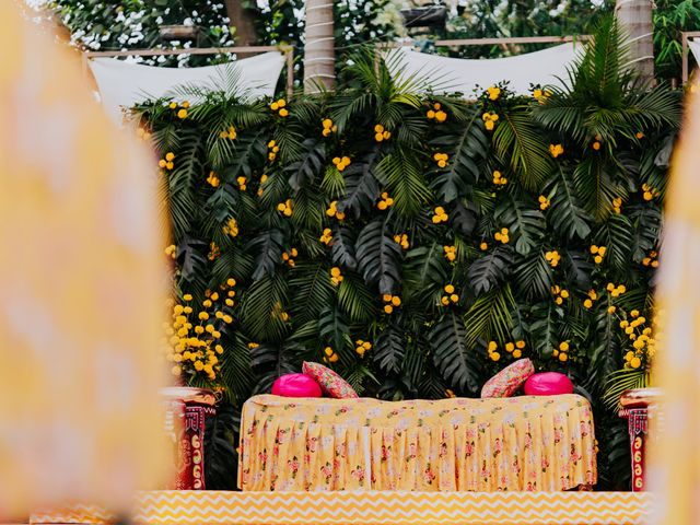 Prachi and Kishan's wedding in Mumbai, Maharashtra 9