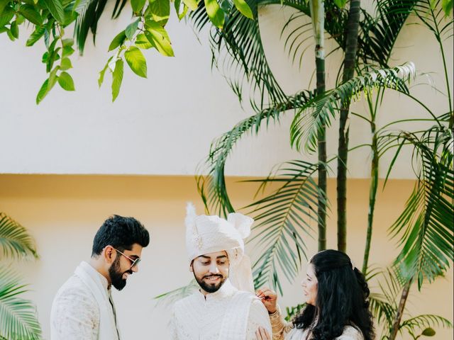 Prachi and Kishan's wedding in Mumbai, Maharashtra 20