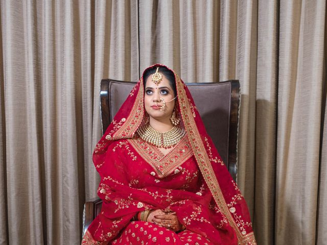 Sakshi and Abhaysheraz's wedding in Solan, Himachal Pradesh 7