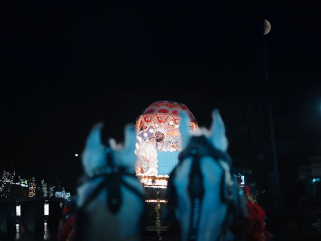 Akansha and Vaibav's wedding in Lucknow, Uttar Pradesh 23