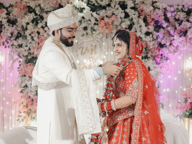 Akansha and Vaibav's wedding in Lucknow, Uttar Pradesh 24