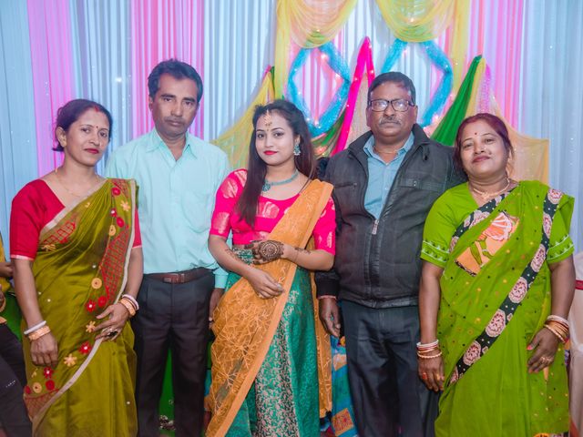 Sunali and Jayanta&apos;s wedding in Nagaon, Assam 19