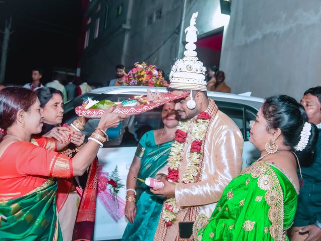 Sunali and Jayanta&apos;s wedding in Nagaon, Assam 58