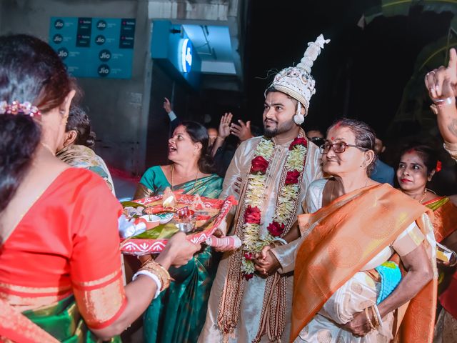 Sunali and Jayanta&apos;s wedding in Nagaon, Assam 60