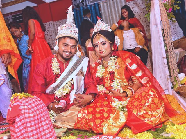 Sunali and Jayanta&apos;s wedding in Nagaon, Assam 80