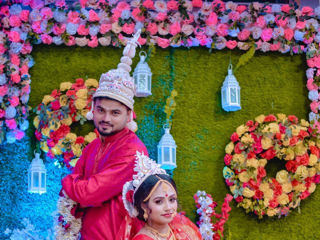 Sunali and Jayanta&apos;s wedding in Nagaon, Assam 94