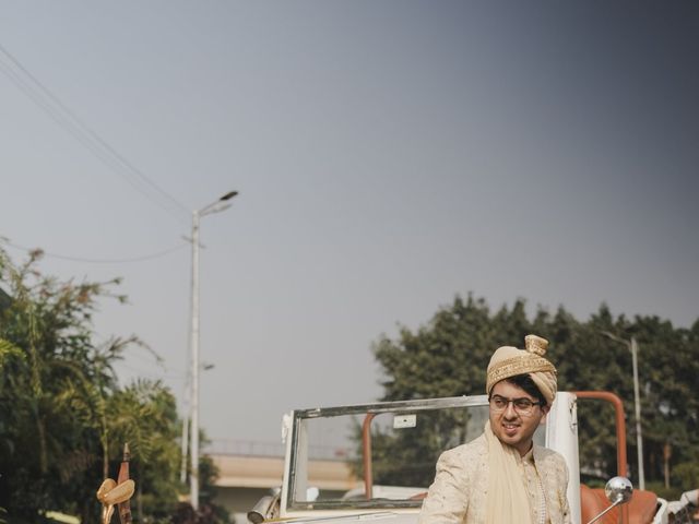 adi and aayushi's wedding in Kolkata, West Bengal 5
