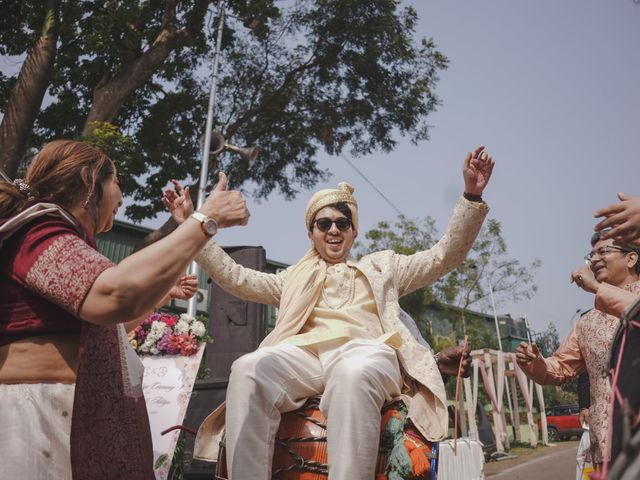 adi and aayushi's wedding in Kolkata, West Bengal 10