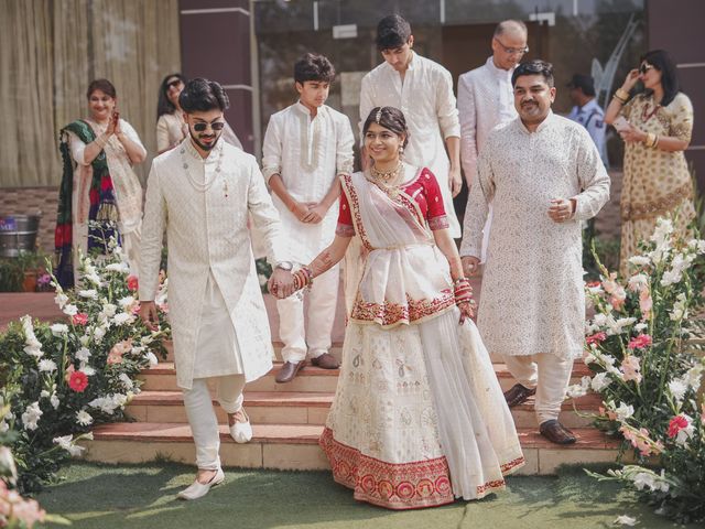 adi and aayushi's wedding in Kolkata, West Bengal 14