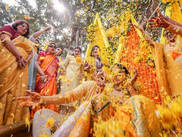 adi and aayushi's wedding in Kolkata, West Bengal 44