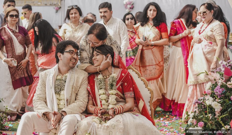 adi and aayushi's wedding in Kolkata, West Bengal