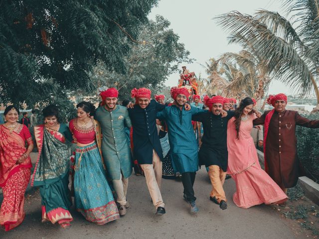 Nishtha and Nirmal&apos;s wedding in Rajkot, Gujarat 12