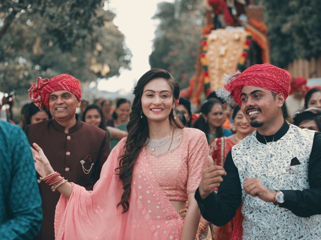 Nishtha and Nirmal&apos;s wedding in Rajkot, Gujarat 16