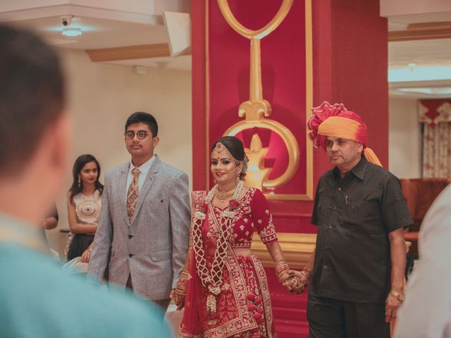 Nishtha and Nirmal&apos;s wedding in Rajkot, Gujarat 38