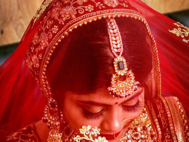 Varsha Khade and Ujjawal&apos;s wedding in Jabalpur, Madhya Pradesh 9