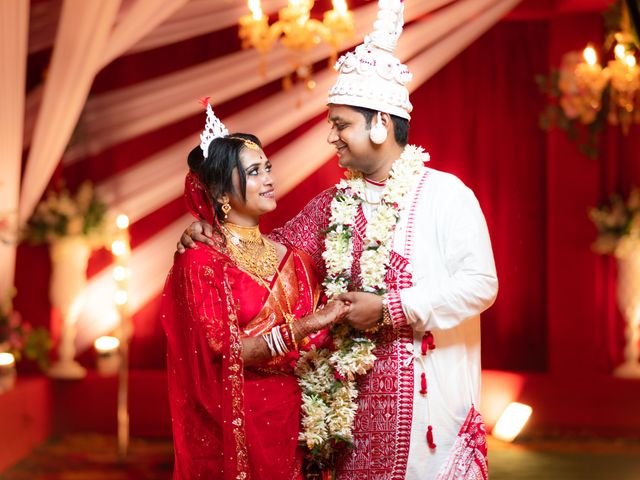 Madhuparna and Sayan's wedding in North 24 Parganas, West Bengal 1