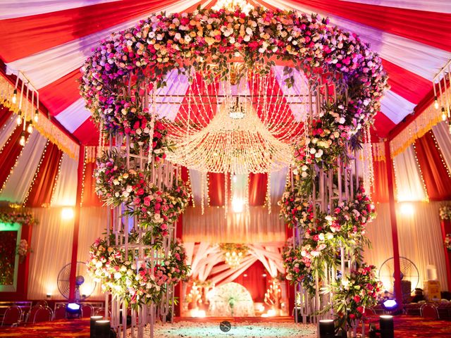 Madhuparna and Sayan's wedding in North 24 Parganas, West Bengal 8