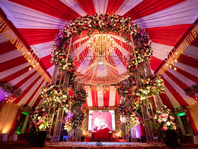 Madhuparna and Sayan's wedding in North 24 Parganas, West Bengal 10