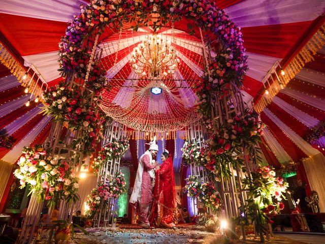 Madhuparna and Sayan's wedding in North 24 Parganas, West Bengal 14