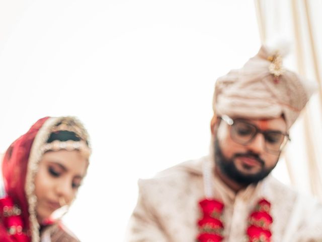 Anshita and Sumeeth's wedding in North 24 Parganas, West Bengal 14