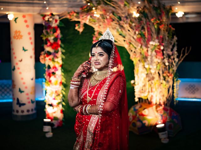 Rituraj and Ankita's wedding in North 24 Parganas, West Bengal 8