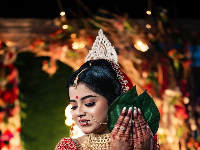 Rituraj and Ankita's wedding in North 24 Parganas, West Bengal 9
