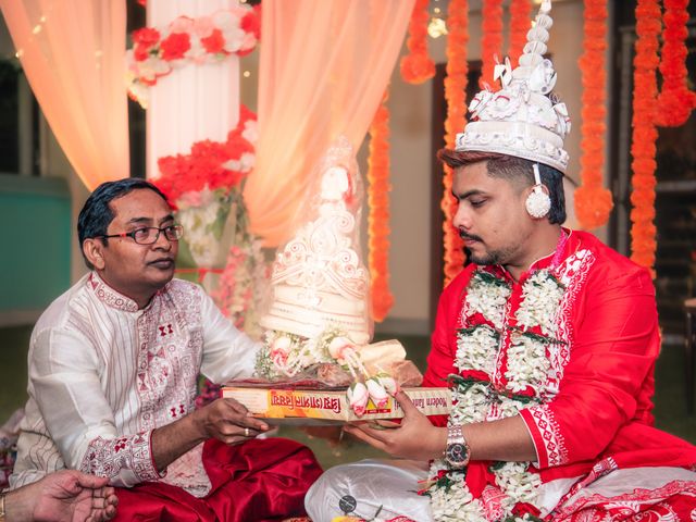 Rituraj and Ankita's wedding in North 24 Parganas, West Bengal 10
