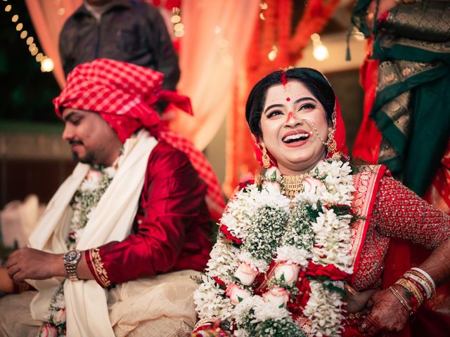 Rituraj and Ankita's wedding in North 24 Parganas, West Bengal 13