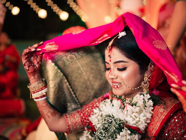 Rituraj and Ankita's wedding in North 24 Parganas, West Bengal 16