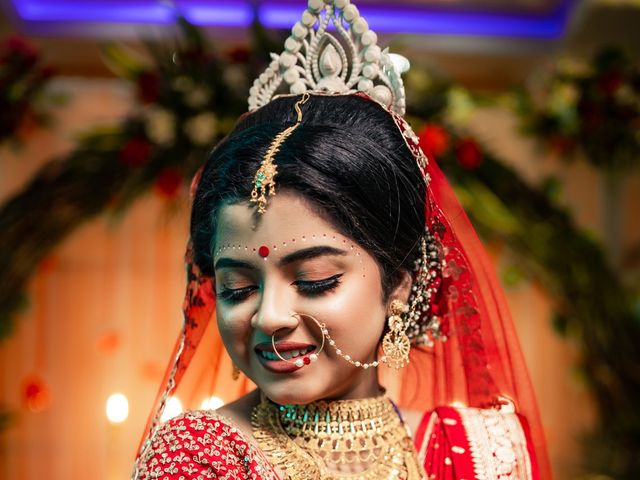 Rituraj and Ankita's wedding in North 24 Parganas, West Bengal 27