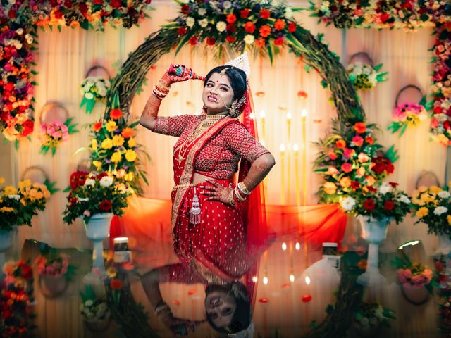 Rituraj and Ankita's wedding in North 24 Parganas, West Bengal 31