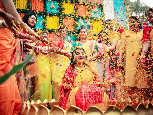 Rituraj and Ankita's wedding in North 24 Parganas, West Bengal 33