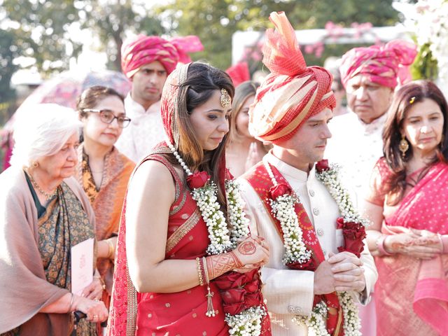 Salonee and Thom's wedding in Faridabad, Delhi NCR 19