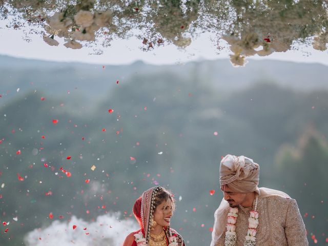 Aashna and Lalit's wedding in Satara, Maharashtra 12