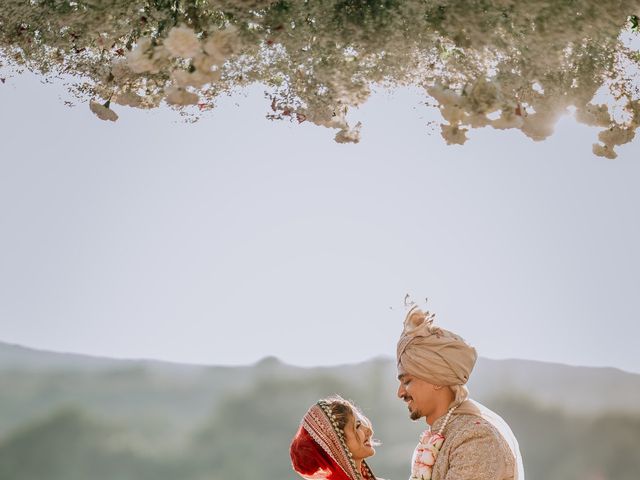 Aashna and Lalit's wedding in Satara, Maharashtra 17