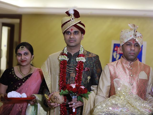 Sheetal and Rahul&apos;s wedding in Vadodara, Gujarat 13