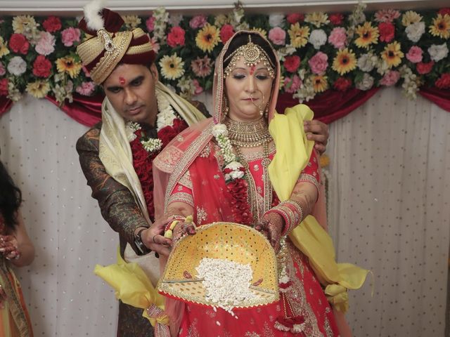 Sheetal and Rahul&apos;s wedding in Vadodara, Gujarat 14